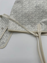 Load image into Gallery viewer, Authentic preowned white Goyard St. Louis pm