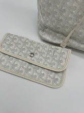 Load image into Gallery viewer, Authentic preowned white Goyard St. Louis pm