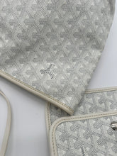 Load image into Gallery viewer, Authentic preowned white Goyard St. Louis pm