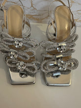 Load image into Gallery viewer, Mach &amp; Mach triple bow sandal 38